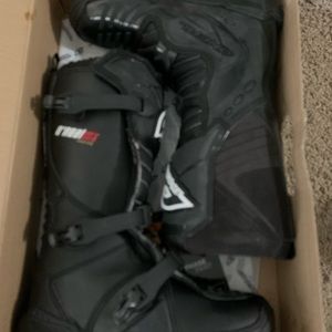 O’Neal youth riding boots